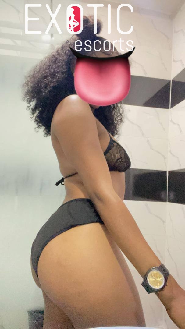 Laura — Cotonou